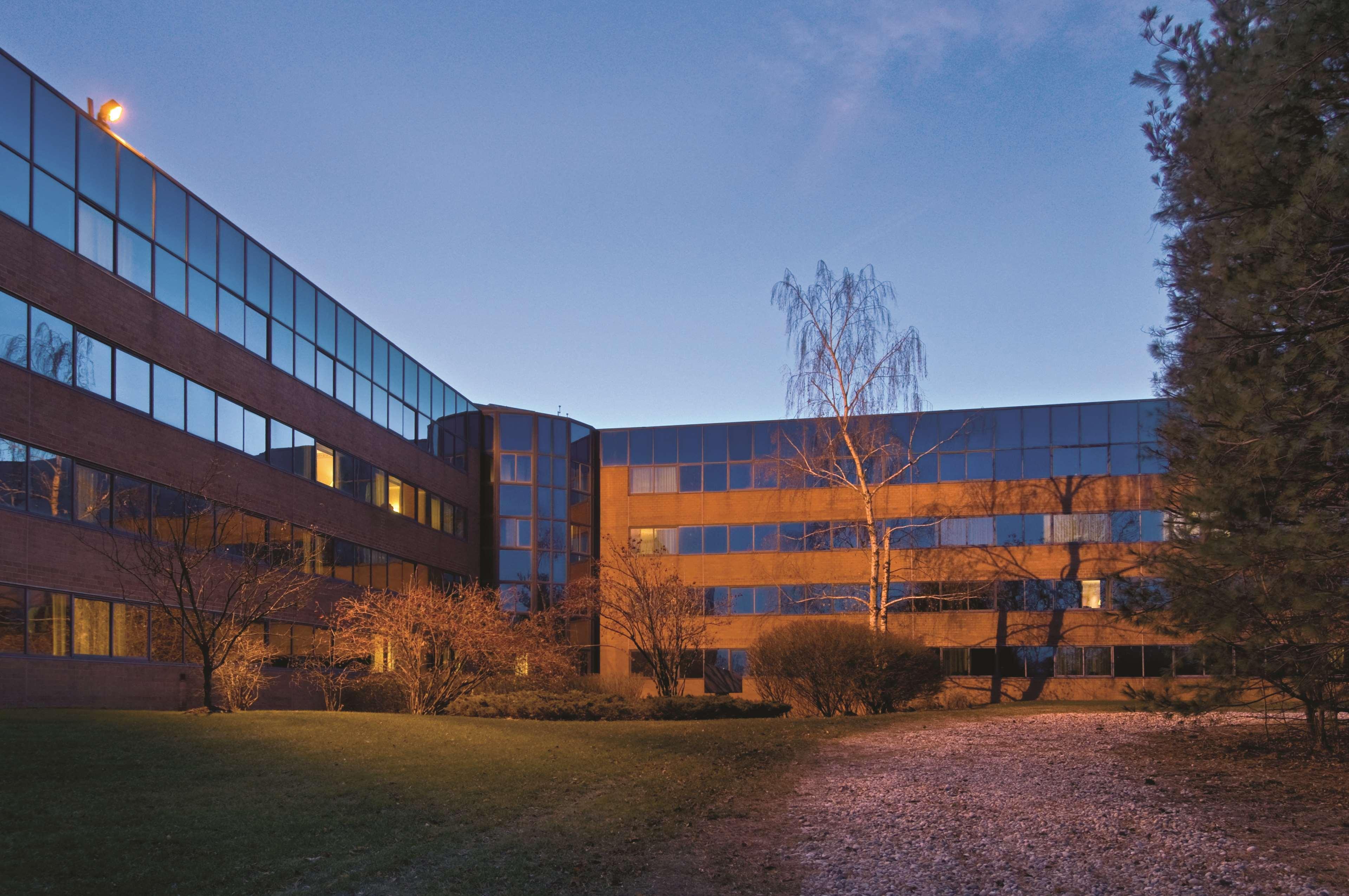 Hilton Long Island/Huntington Melville Exterior foto