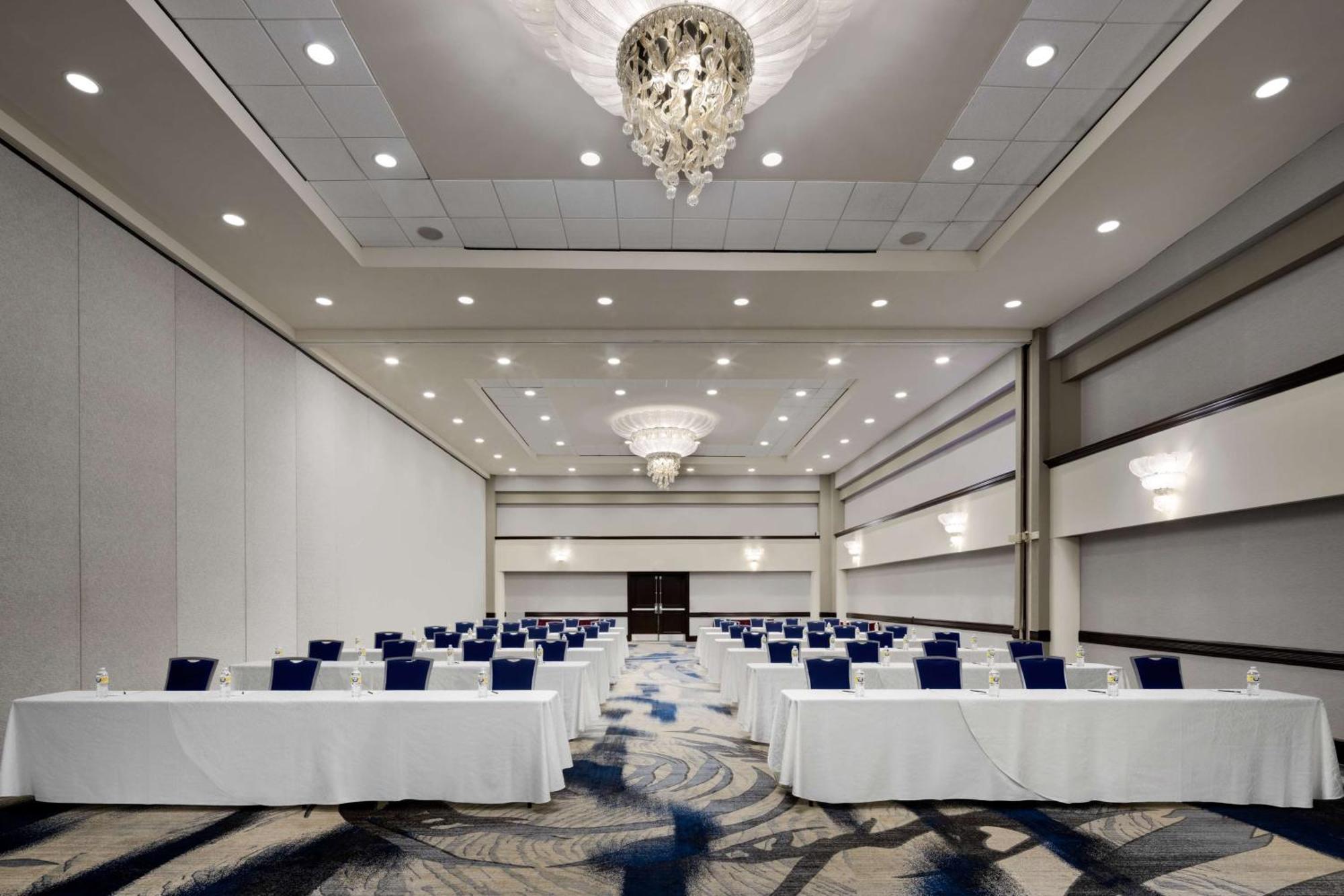 Hilton Long Island/Huntington Melville Exterior foto