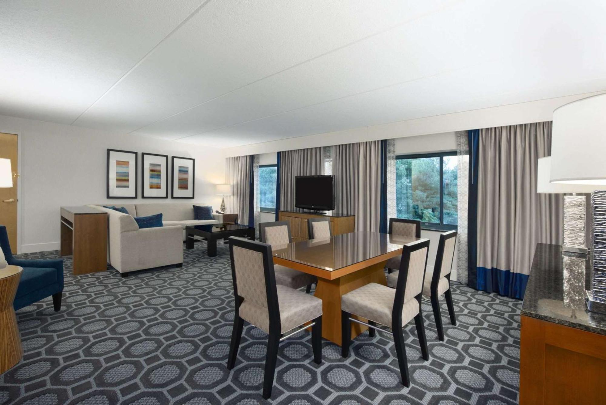 Hilton Long Island/Huntington Melville Exterior foto
